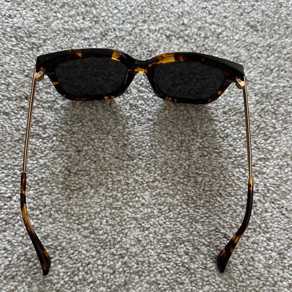 DIFF eyewear Tortoise Shell Square Sunglasses - image 2